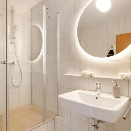 Konukevi Gaestehaus Schwert 3*