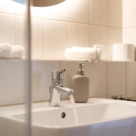 Konukevi Gaestehaus Schwert 3*