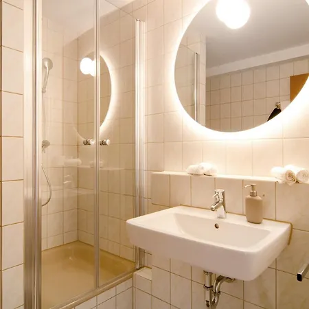 Konukevi Gaestehaus Schwert 3*